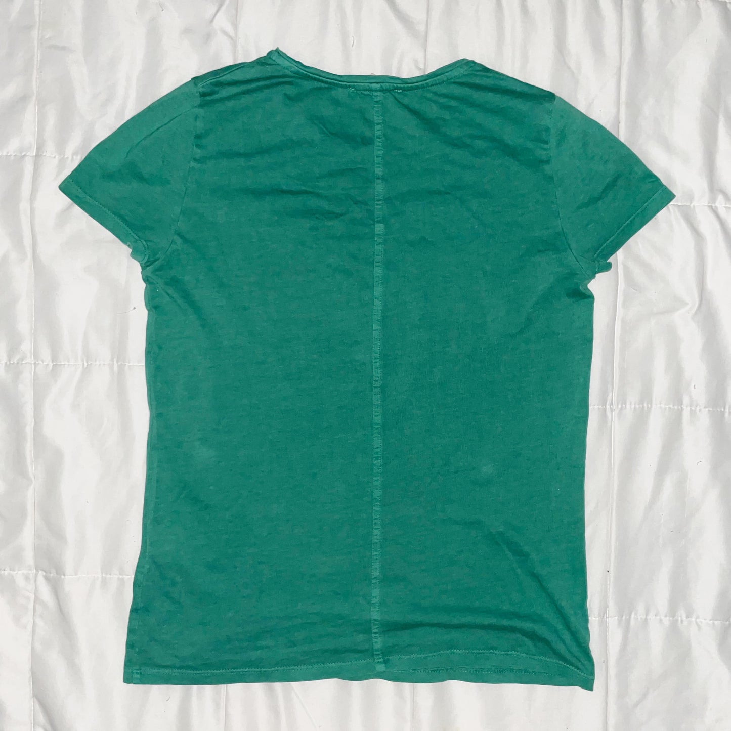 apple tshirt