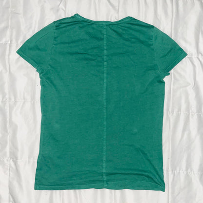 apple tshirt