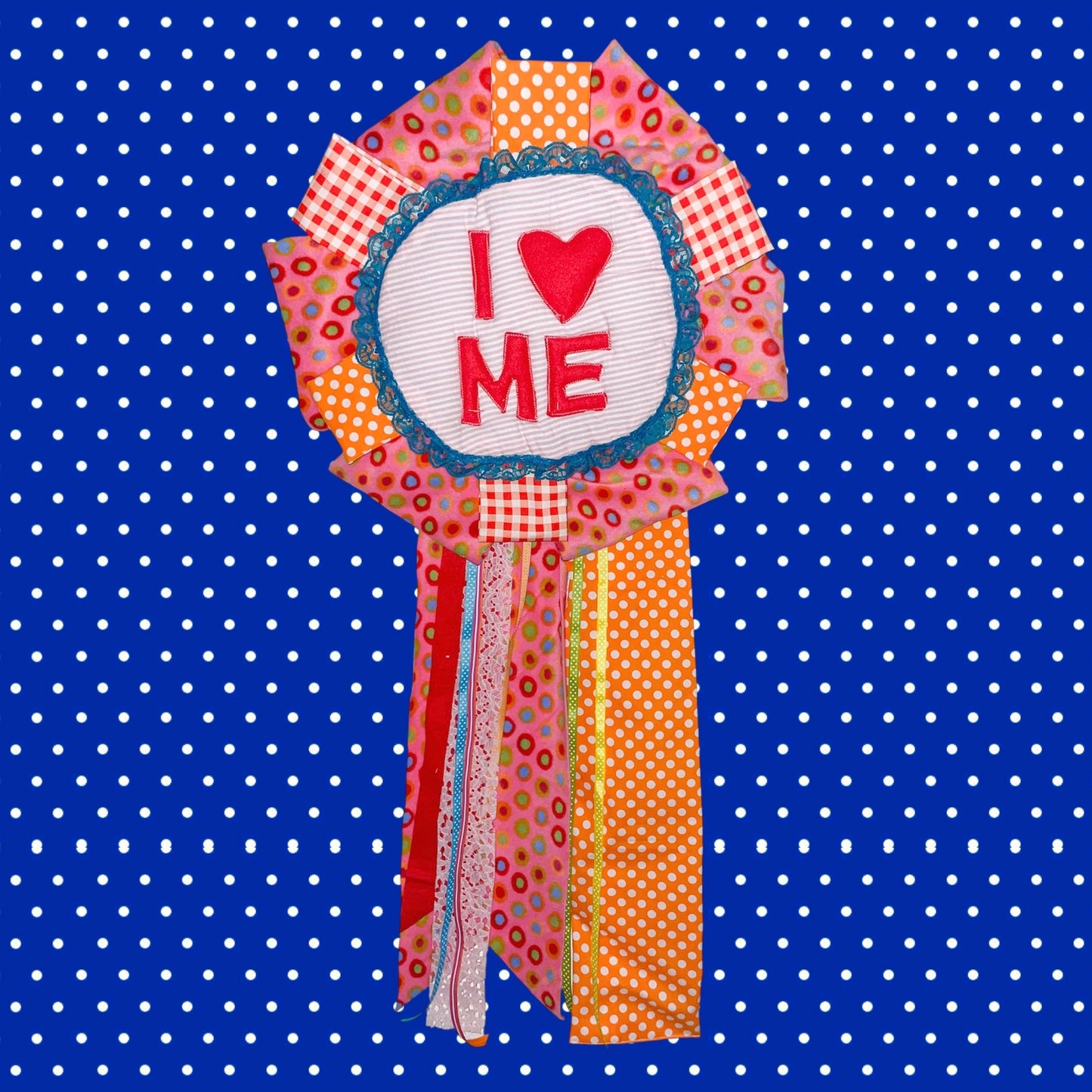 I ♡ ME rosette wall art