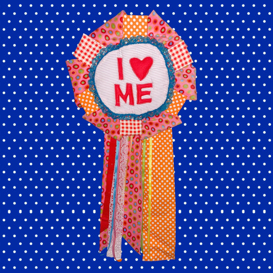 I ♡ ME rosette wall art