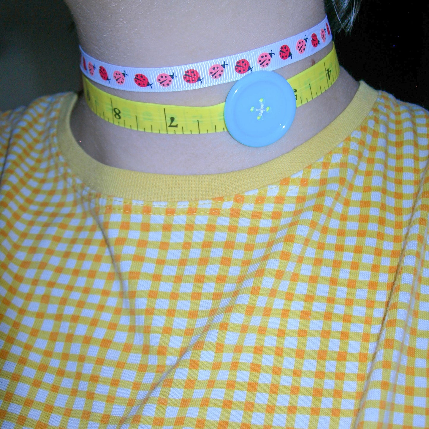button chokers
