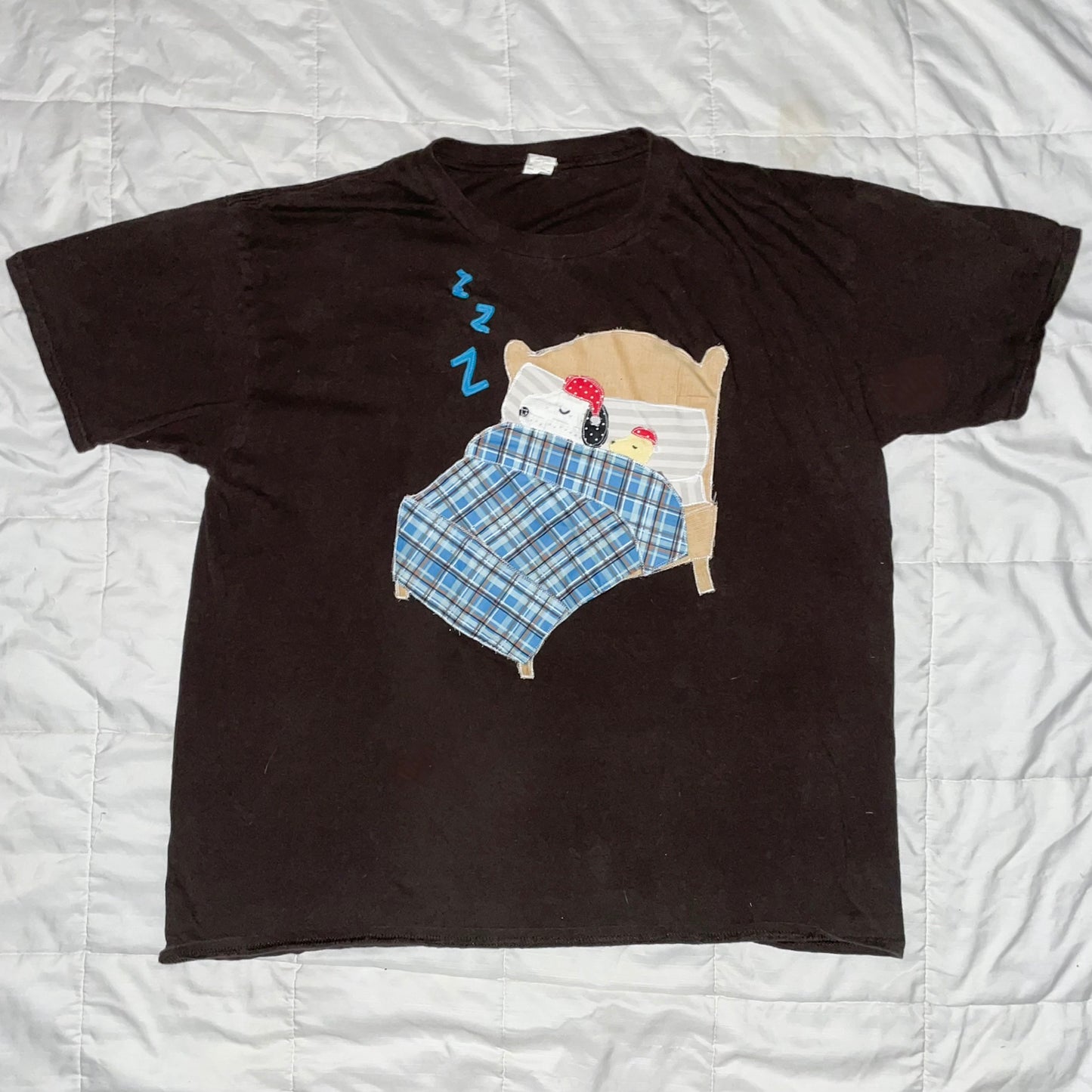 sleepy snoopy tshirt